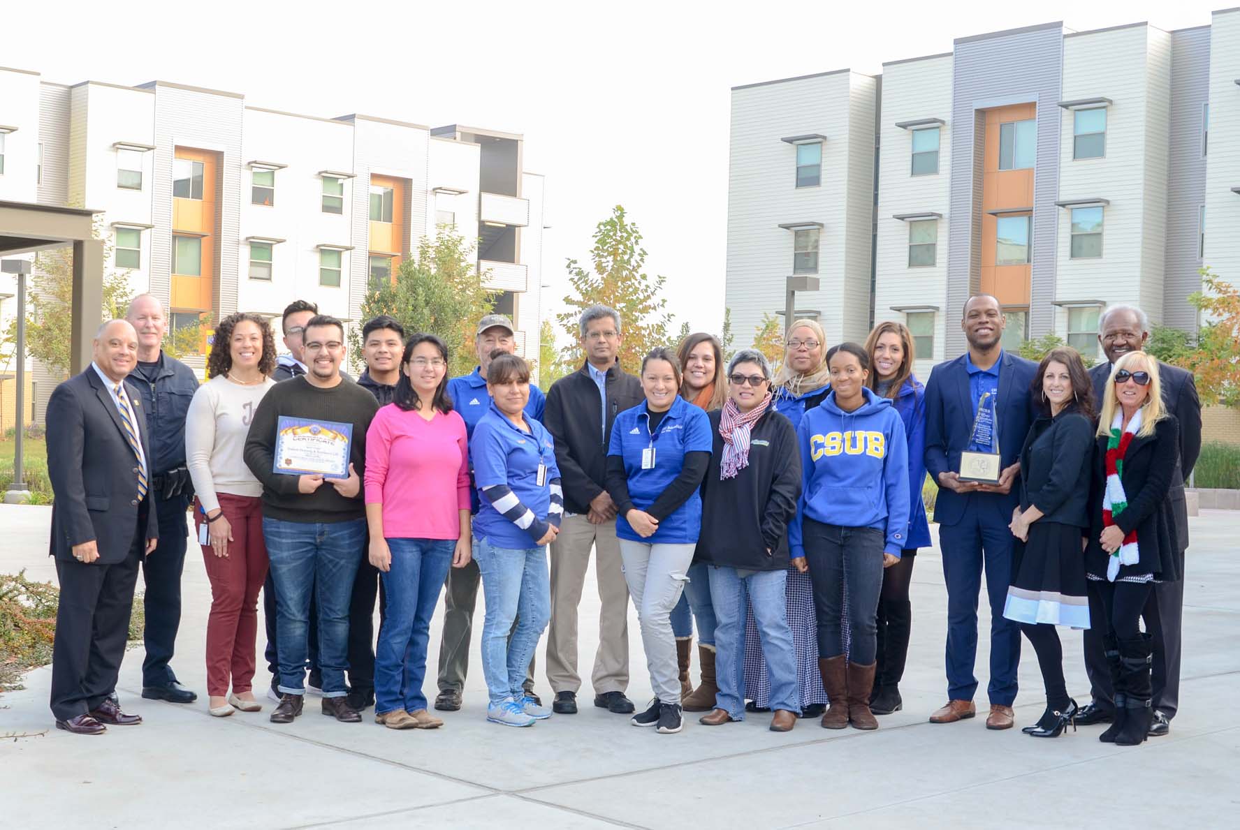 Student Housing and Residence recieveing Most Beautiful Area on Campus award