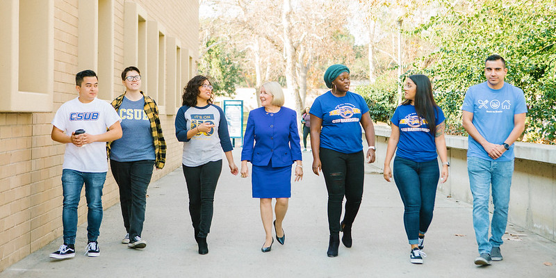 CSUB President with students in a &quot;Walk and Talk&quot;